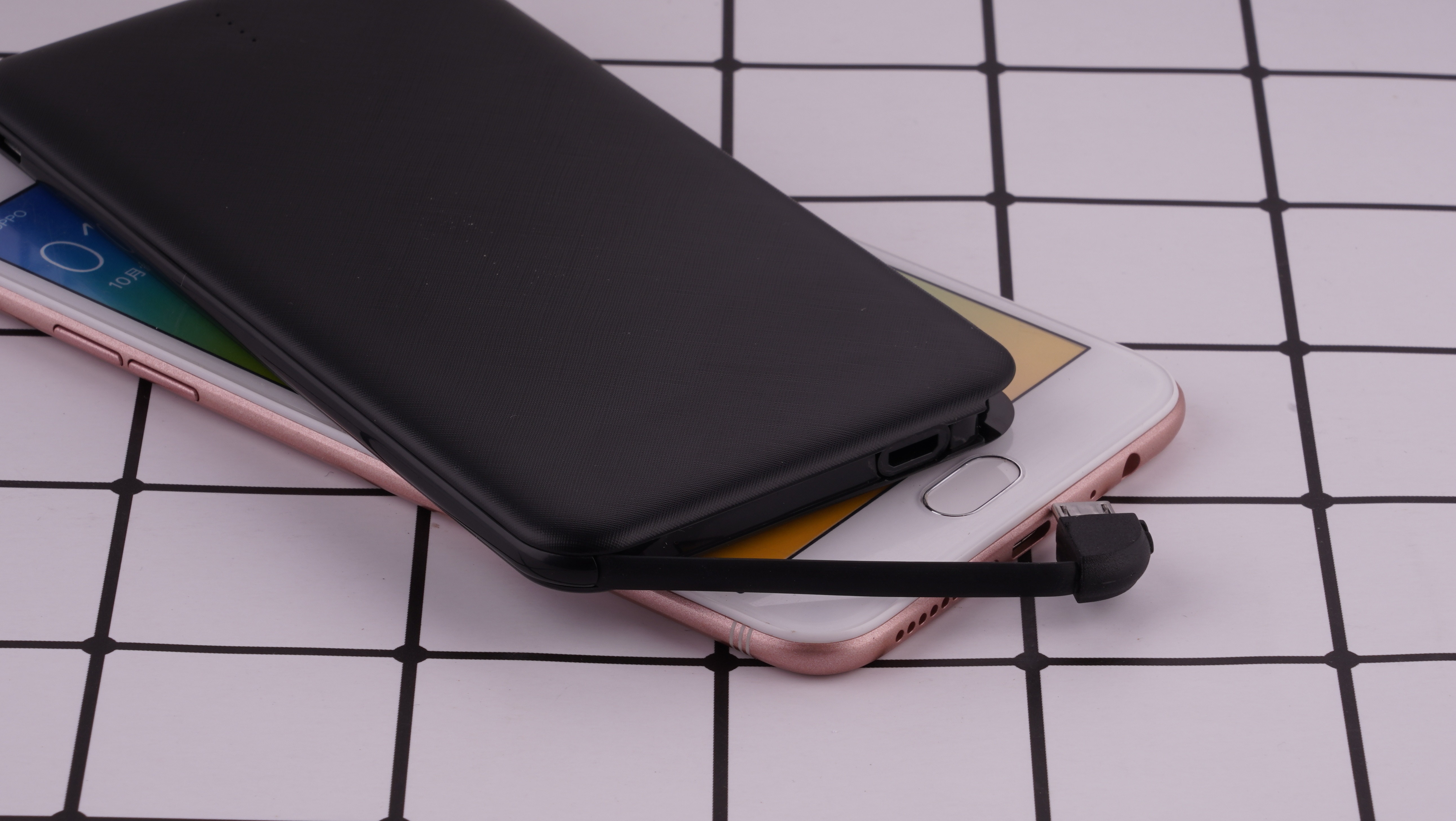 ES103 Power Bank with Built-in Cables 5000mAh product detail