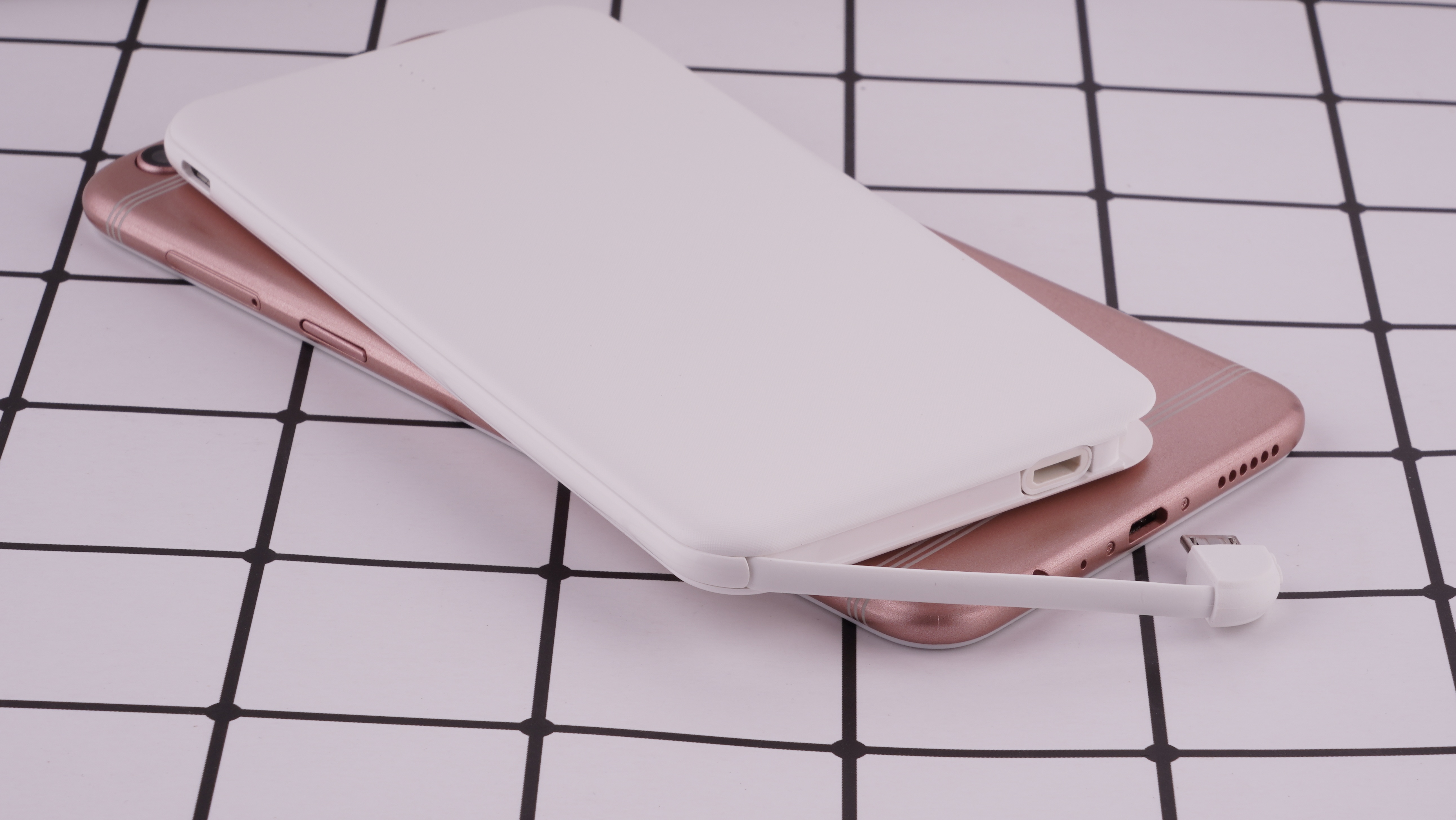 ES103 Power Bank with Built-in Cables 5000mAh product detail
